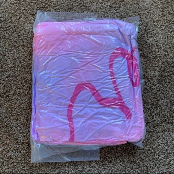 NEW Taylor Swift Lover Album Blanket - Picture 3 of 6